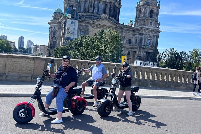 2H Berlin Electric Harley Trike Tour - Riding beside the Spree and through Berlin’s parks