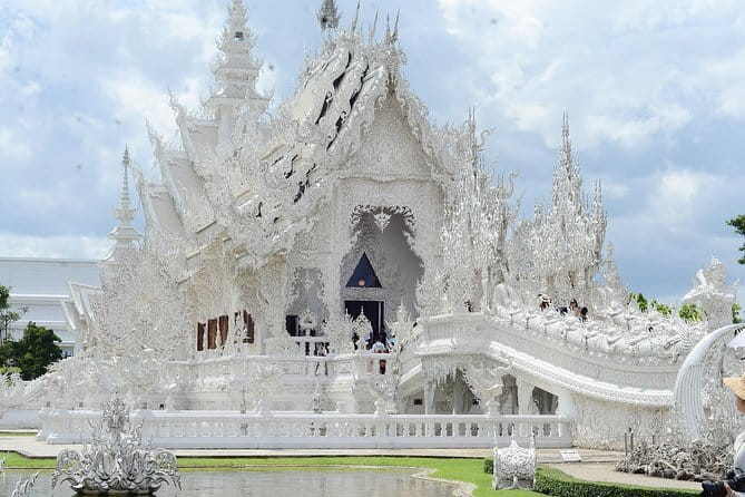 3 Day Motorcycle Tour (Mae Hong Son Loop) from Chiang Mai, Thailand - Meals, hotels, and the daily rhythm