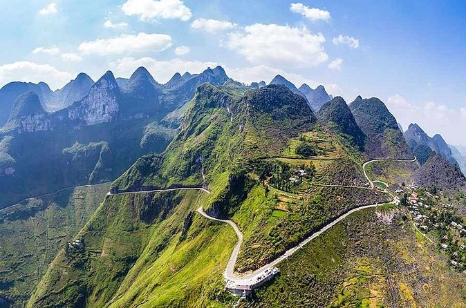 3 Days and 2 Nights in Ha Giang by Motorcycle - The road to Du Gia and the second night
