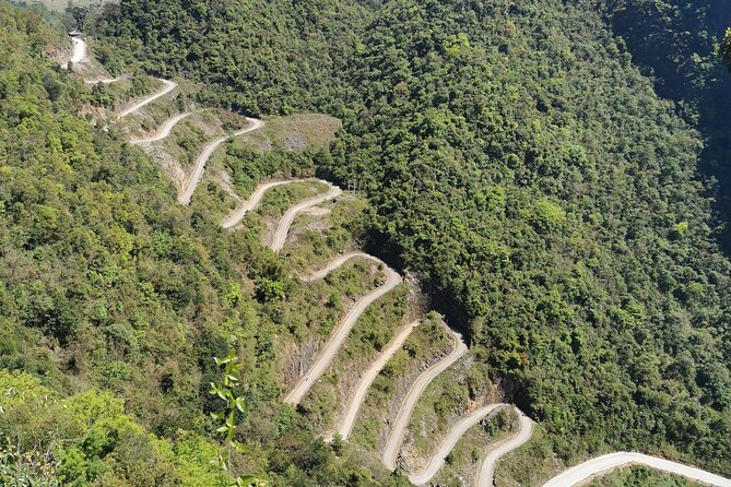 6 Day Tour in Ha Giang Loop Ban Gioc Waterfall Motorbike - Day 2: Lung Tam hemp work and Vietnam’s northern edge