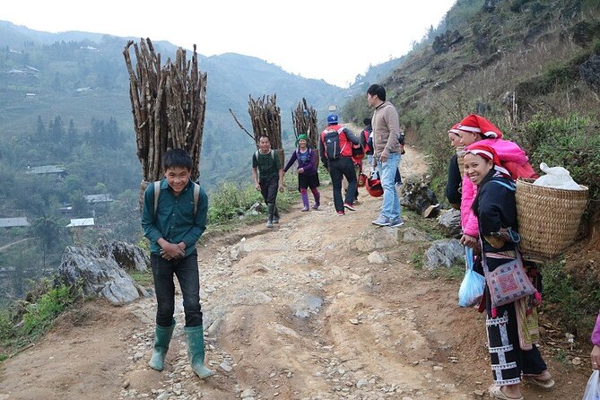A Glimpse Of Sapa Motorbike Tour Off the Beaten Path 4,5 Hours - Ta Phin and the quieter village roads