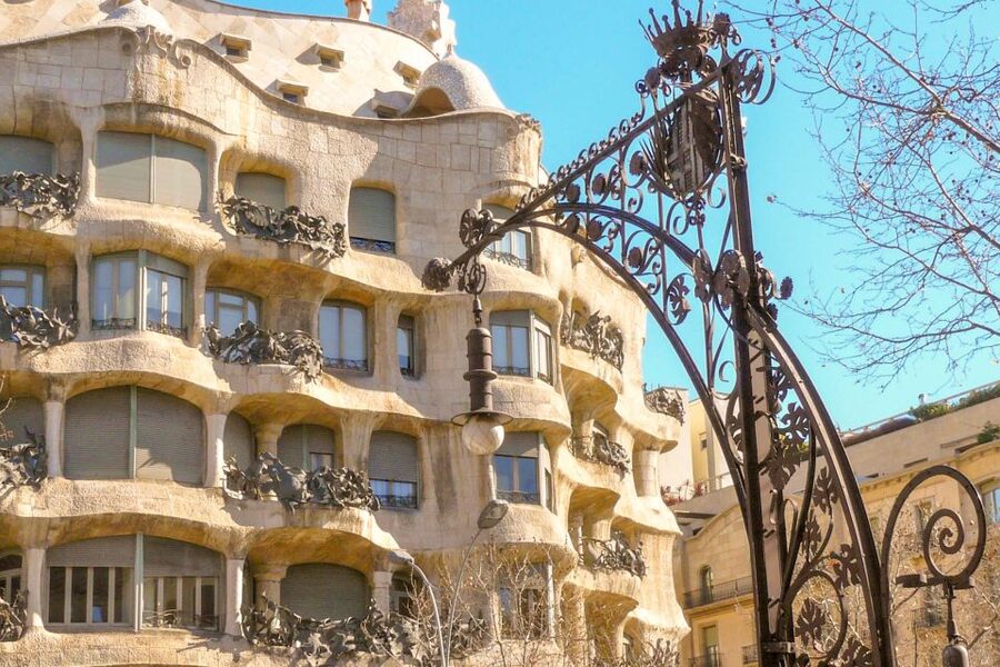 Barcelona: Half Day Tour on Sidecar Motorcycle - The extended route: Sant Pau, Park Güell, Casa Vicens, and Gràcia