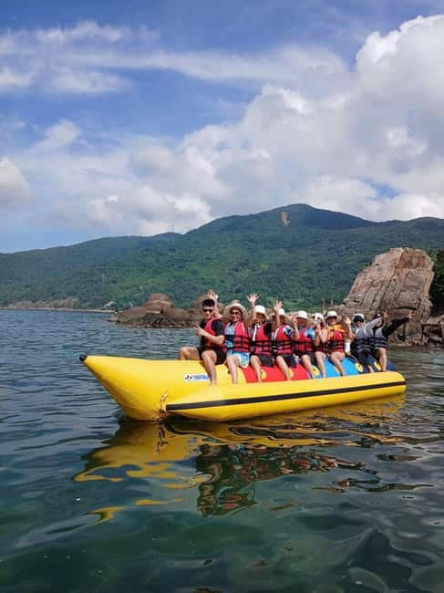 Da Nang: Coral Snorkelling and Water Motorbike Experience - Getting to Bãi Đá and meeting the staff