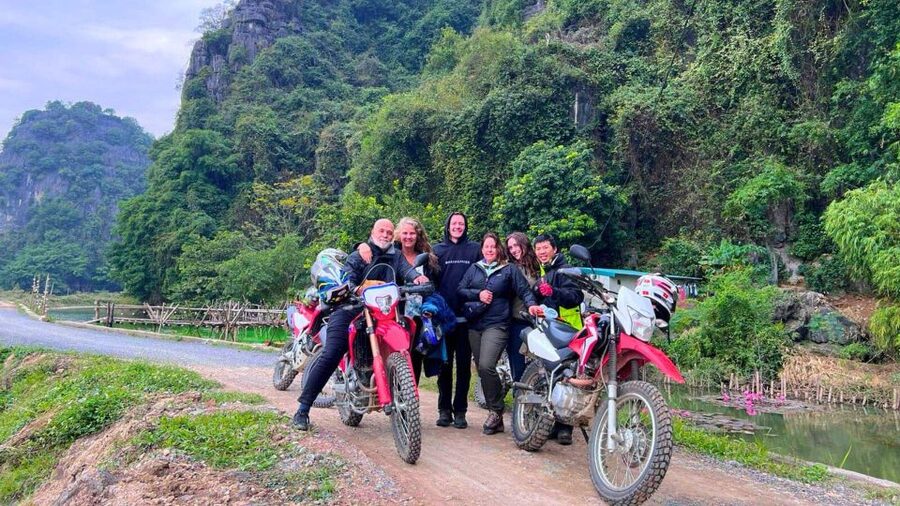 Dalat Easy Rider Motorbike Loop Day Tour - Chicken Village and a final lake view