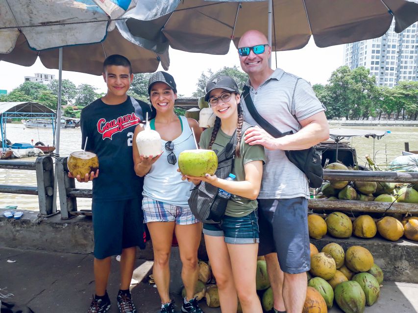 Discover Saigon's Local Sites and Culture by Motorbike - Chinatown and the markets of District 5