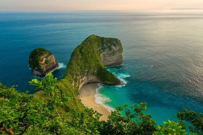 Explore Ho Chi Minh trail from Hoi An motorbike tour - Mr phu - Hai Van Pass and the return toward Hoi An