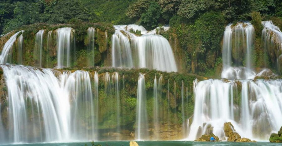 From Hanoi: Easy Rider 2 Day Motorbike Tour of Cao Bang Loop - Day one: Ma Phuc Pass to Angel Eye Mountain