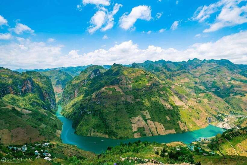 From Hanoi: Ha Giang Loop 3-Day 2-Night Tour with Easy Rider - Day 2: Lung Cu, the northern edge, and Ma Pi Leng Pass