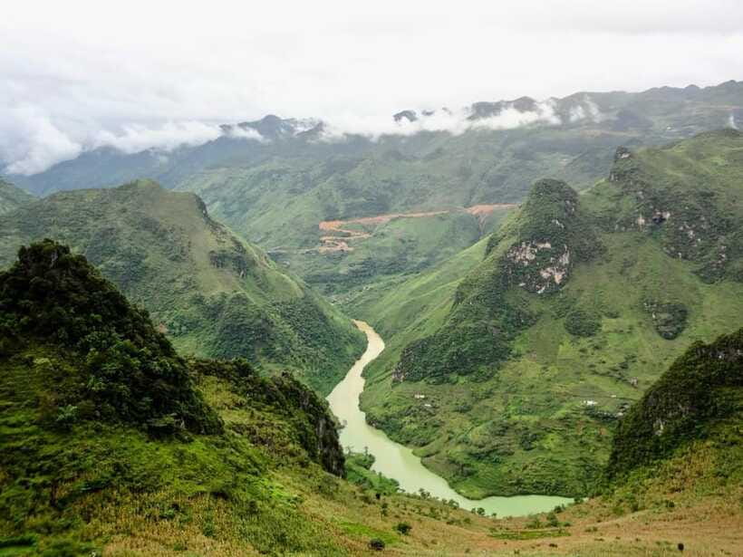 From Hanoi: Ha Giang Loop 3-Day 2-Night Tour with Easy Rider - Day 3: M Pass, Mau Deu, and brocade weaving
