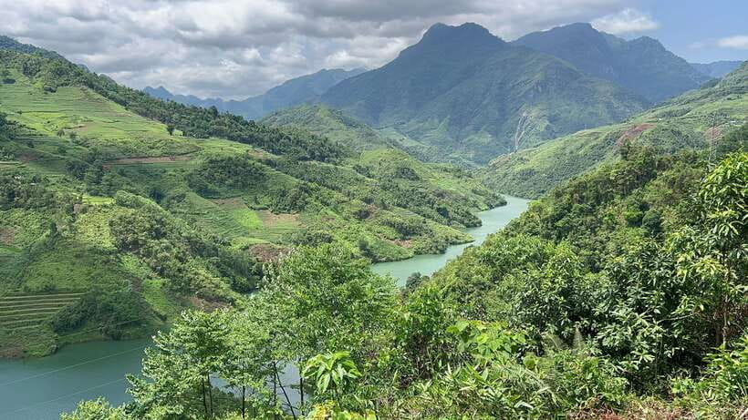 From Hanoi: Ha Giang Loop Easy Rider Tour by Sleeper Bus - Dong Van Old Town and Lung Cu Flagpole