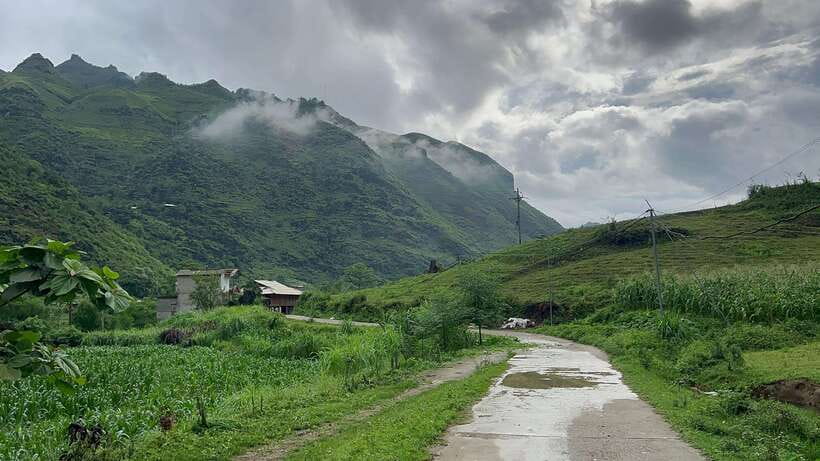 From Hanoi: Ha Giang Loop Easy Rider Tour by Sleeper Bus - Villages, rice terraces, and local homestays