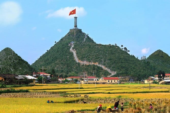 From Hanoi: Ha Giang Loop Tour 3 Nights 2 Days with Motorbike/Car - The overnight bus from Hanoi to Ha Giang