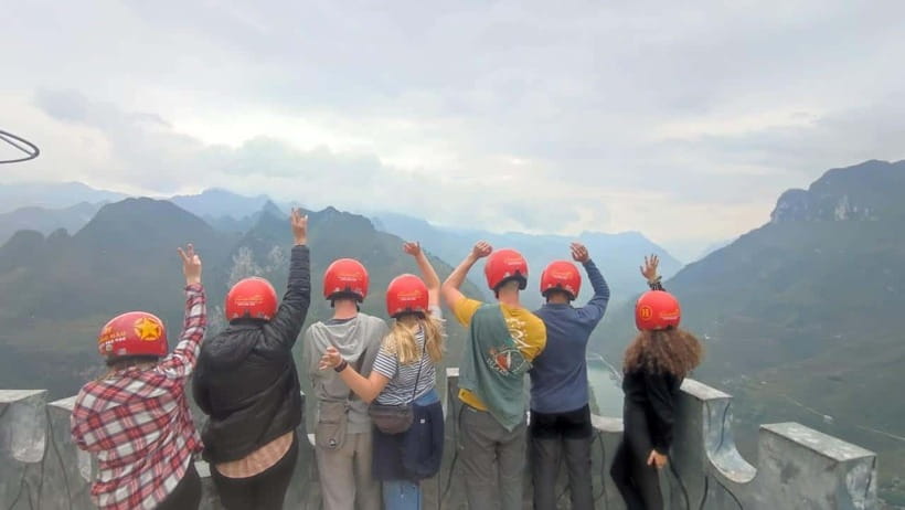 From Sapa: 4-Day 4-Night Ha Giang Loop Motorbike Tour - Night 1: Sapa to Ha Giang by sleeper bus