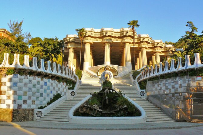 Full-Day Barcelona Tour by Sidecar Motorcycle - Arc de Triomf and the Gaudí circuit