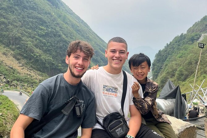 Ha Giang DIVINITY HORIZON TOUR with local easy rider 4 DAYS - Day 3: Khau Vai Canyon and the Horizon Path