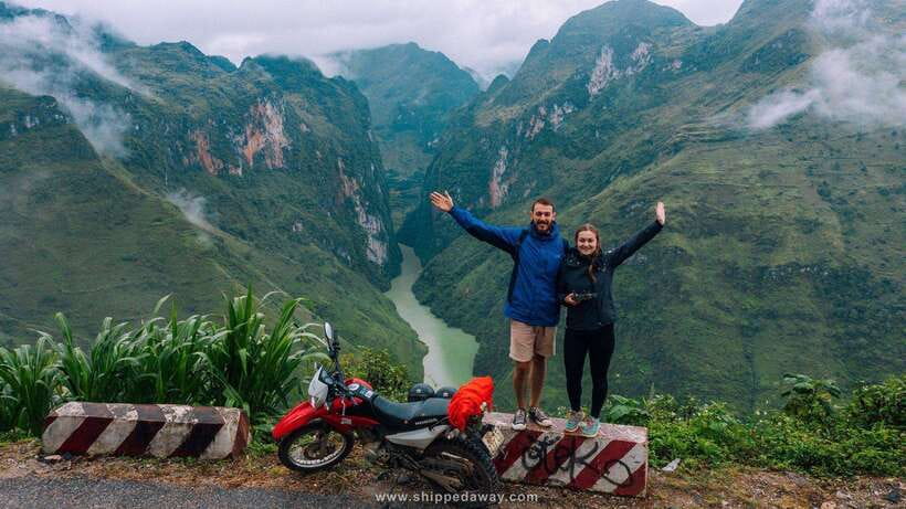 Ha Giang Loop 2 Day 1 Night Motorbike Tour with Easy Rider - Ma Pi Leng Pass and the Nho Que River