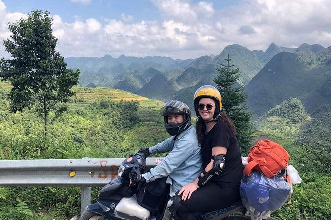 Ha Giang Loop 4 Day trip with Easy Rider - Day four: Lùng Tám weaving village and the return to Ha Giang