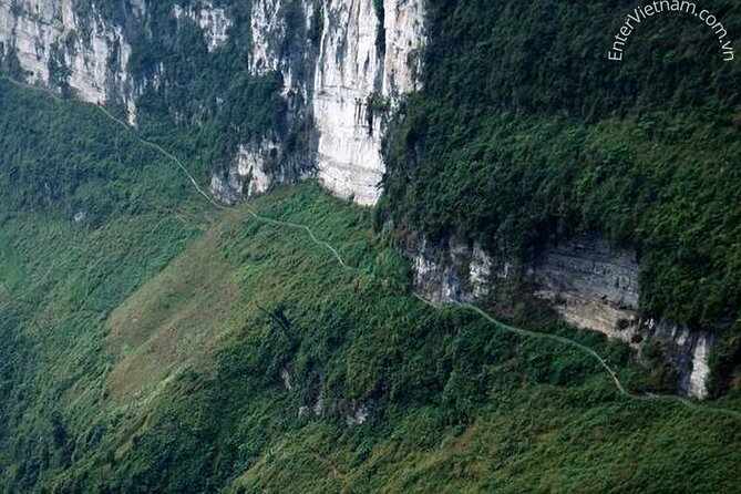 Ha Giang Loop Backpacker Tour, Small Group within Easy Riders - Day one: Quan Ba and the first mountain roads