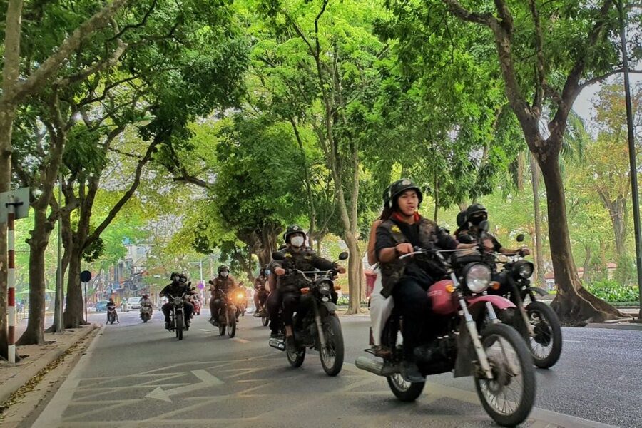 Hanoi Food, Culture, Sightseeing & Fun By Vintage Motorbike - The traffic: exciting, but not for everyone
