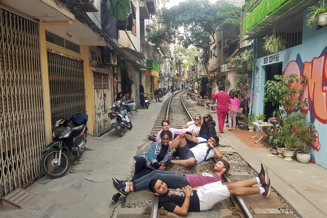 Hanoi Motorbike Tour: Food, Culture and Fun by Vintage Motorbike - Northern Vietnamese Food at the Café