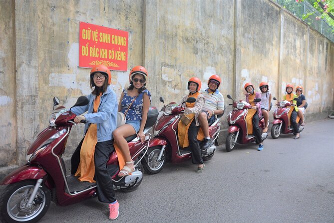 Hanoi Motorbike Tour Led By Women - City And Countryside Full Day - A local lunch and the Hồ Truc Bạch area