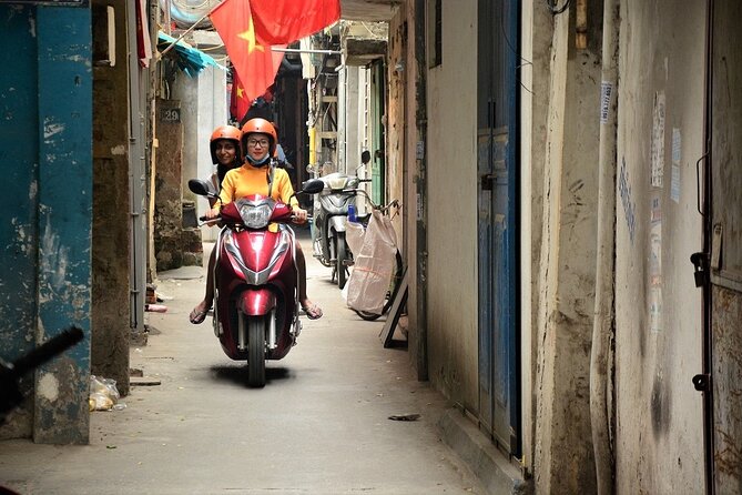 Hanoi Motorbike Tours Led By Women: Hanoi City Insight Motorbike Tours - Banana Island, a surprising rural pocket