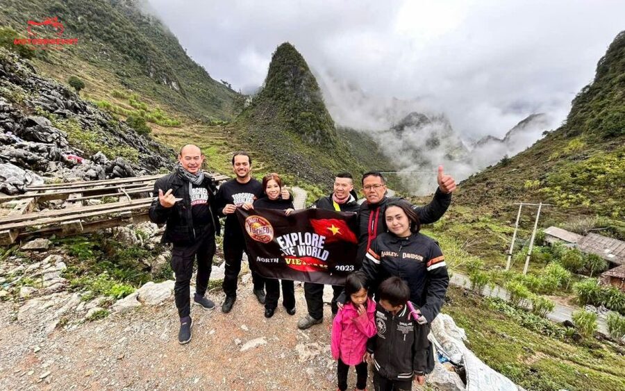 Hanoi tour: Ha Giang Loop 2 days 1 night - Motorbike tour - Guide support and the small details that matter