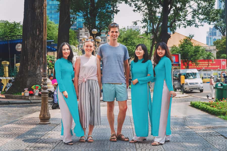 HCMC: Female Rider: Saigon Motorbike Adventures - Choosing between noodle soup and 12 tastings