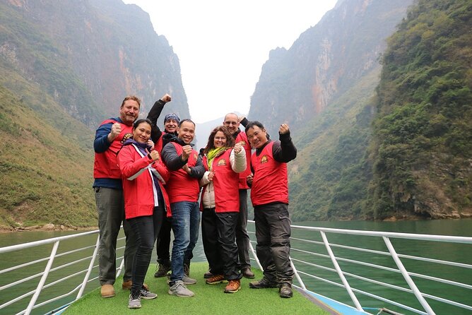 High Quality Small Group With Easy Riders 3 Day + Private Room - Day one: Quan Ba, Nam Dam, and the Hmong King Palace