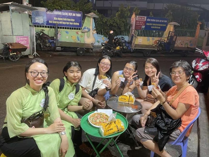 Ho Chi Minh City: Motorbike Street Food Tour - 12 Tastings - The opening bowl of bún thịt nướng