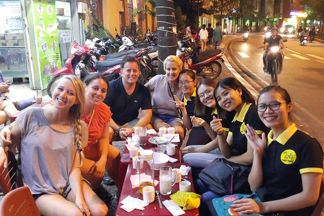 Ho Chi Minh City’s most delicious street food tour by motorbike - Fourth stop: three to five Vietnamese desserts
