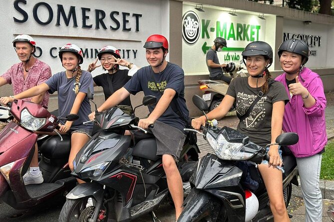 Ho Chi Minh City: Street Food & Sightseeing Tour with Local Guide - Why a scooter is the right way to see Saigon