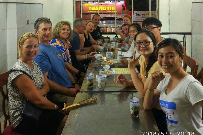 Ho Chi Minh City Street Food tour by Motorbike at night - Tan Dinh Market and the first taste of broken rice