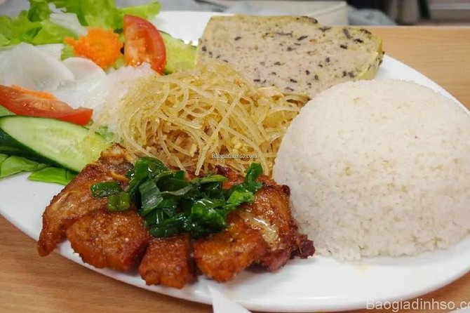 Ho Chi Minh Street Food Tour By Motorbike (Unique & Authentic) - Chợ Lớn, old apartments, and Vietnamese sweet soup