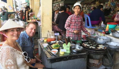 Ho Chi Minh: Tasty Vegan Food and local Beer by Motorbike