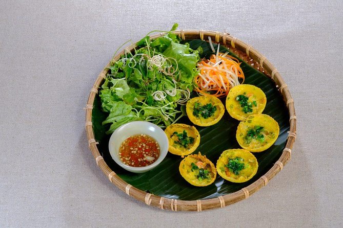 Hoi An Food Tour by Motorbike with Tastings and Dinner - What the guides add to the evening