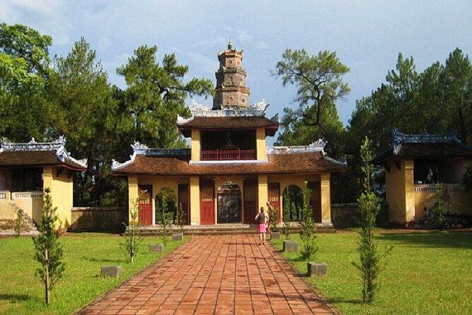 Hue Motorbike & Boat Tour to Countryside & Heritage Sites - Choosing between Tu Hieu and Thien Mu Pagoda