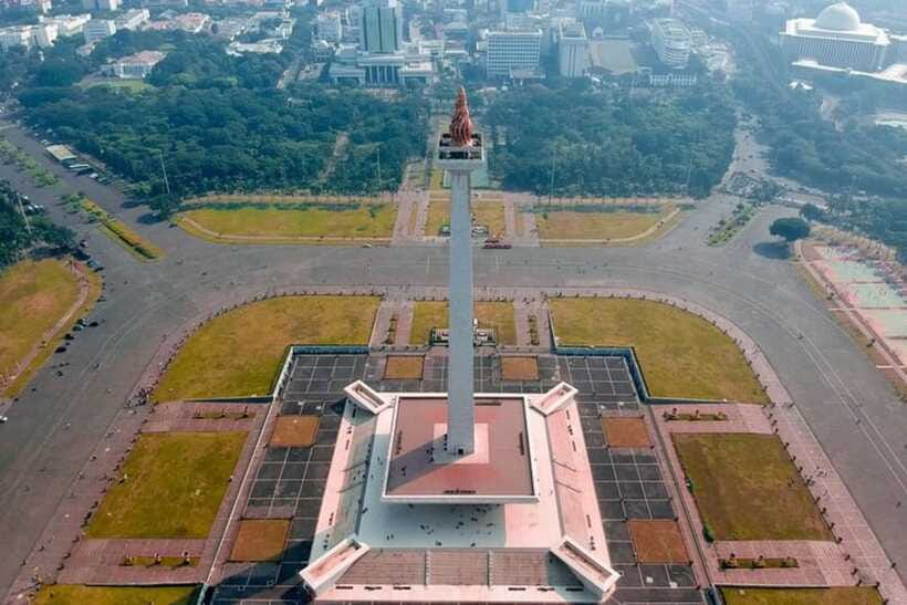 Jakarta: Private Customizable Motorbike Tour - A look at the guides