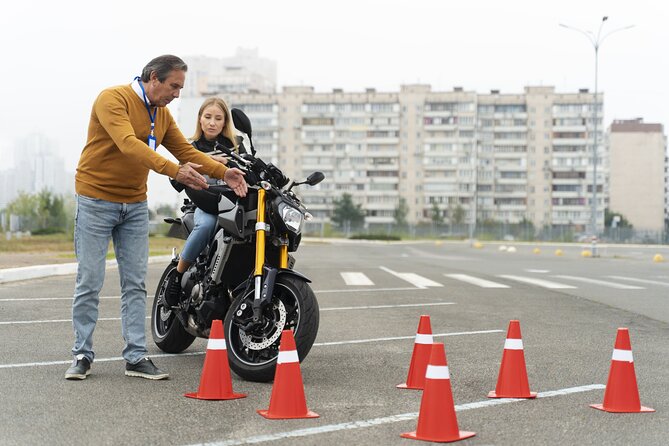 Jakarta Scooter Lessons and Motorcycle Lessons - Starting at AEON Mall JGC in East Jakarta