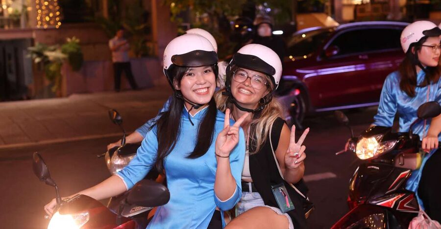 KISSTOUR| Saigon By Night & Street Food Tour on Motorbike - Simple planning advice before you book