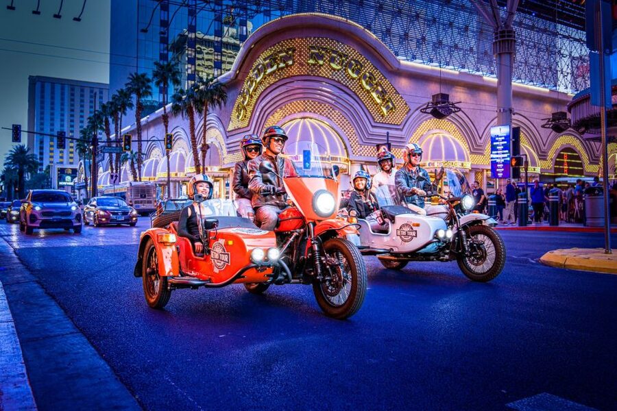 Las Vegas: Private Sidecar Motorcycle Tour of Vegas Strip - Luxor and the southern Strip