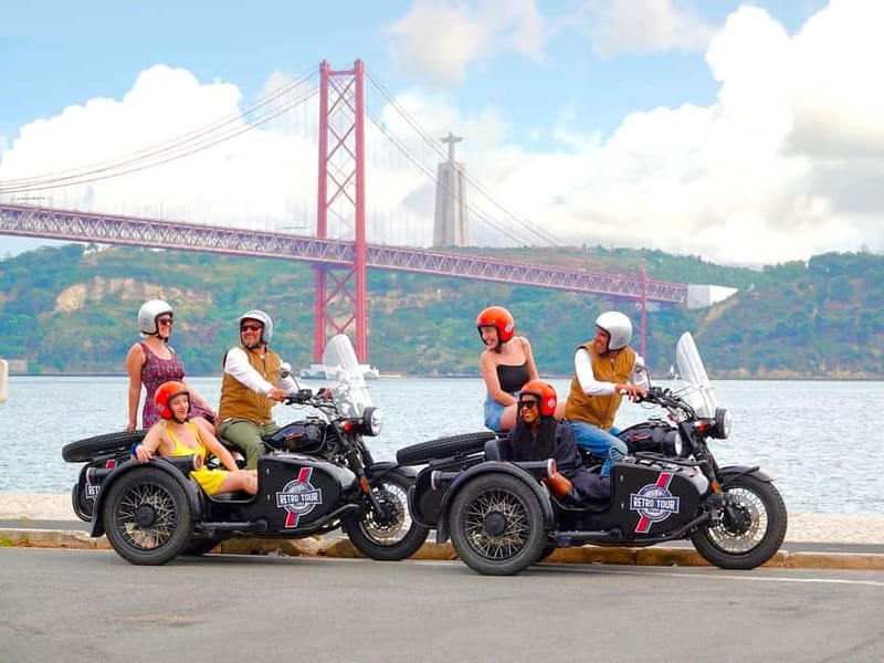 Lisbon : Historic Motorcycle Side-car Tour 1H - Key points at a glance