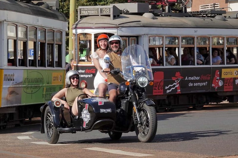 Lisbon : Historic Motorcycle Side-car Tour 1H - Price, privacy, and what you receive