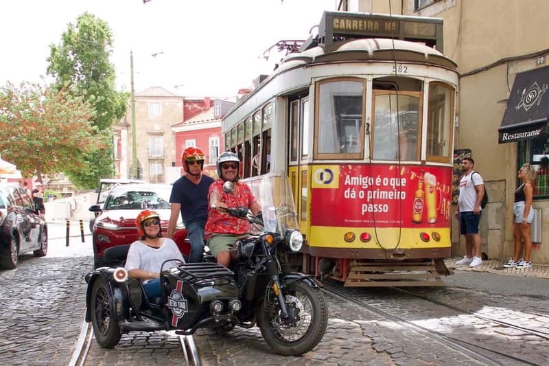 Lisbon : Historic Motorcycle Side-car Tour 1H - Baixa sights and the Santa Justa Lift