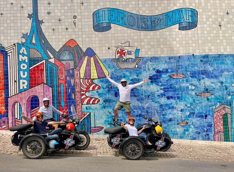 Lisbon : Historic Motorcycle Side-car Tour 1H - Commerce Square and the Tagus riverfront