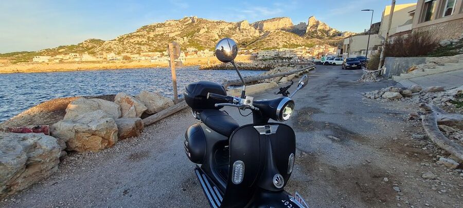 Marseille: Electric Motorcycle Rental with Smartphone Guide - Key points to know before you ride