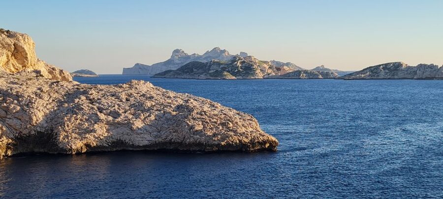 Marseille: Electric Motorcycle Rental with Smartphone Guide - Notre Dame de la Garde and the reward at the top