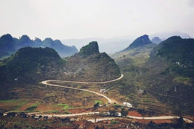 Motorbike 4 Days Ha Giang Loop Tours - Food, accommodation, and local contact