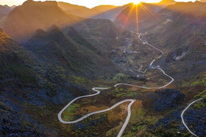 Motorcycle Dirt Bike 2 Days Off The Beaten Track + Privater Room - Ma Pi Leng Pass and the Nho Que River