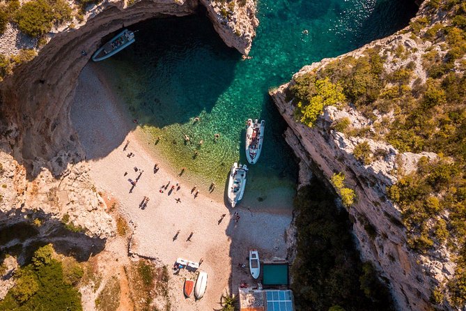 Motorcycle rental Trogir / BMW F850GS / Your own motorbike tour - Booking details worth checking first